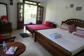 Гостиница River Side Homestay Apartment  Канди